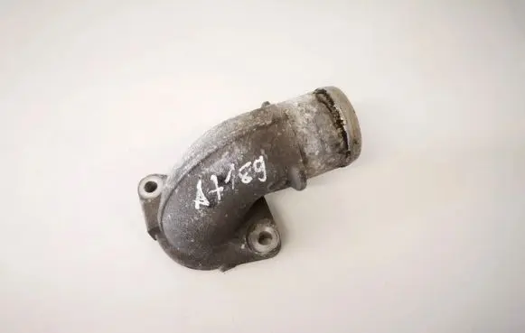 Engine coolant pipe/hose