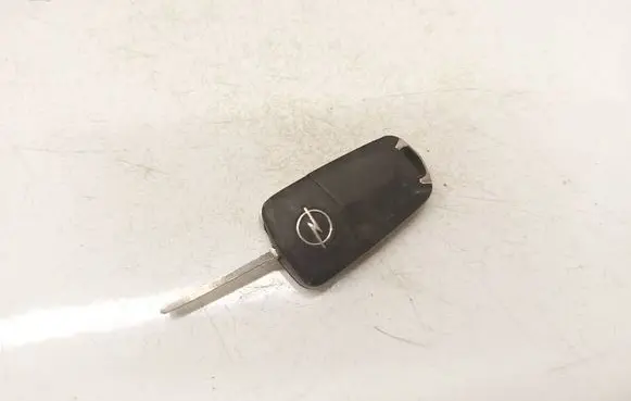 Opel Astra H Ignition key/card