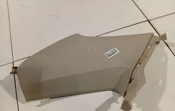 Subaru Legacy (D) pillar trim (bottom) 