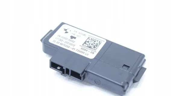 BMW X3 F25 Steering rack control module 6875202