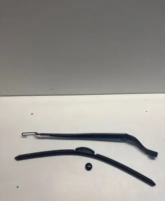Chrysler Pacifica Front wiper blade arm