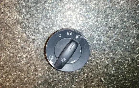 Volkswagen Touran I Light switch 1T0941431B