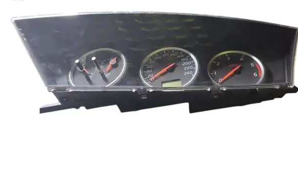 Nissan Primera Speedometer (instrument cluster) AU879 3353675 AV600
