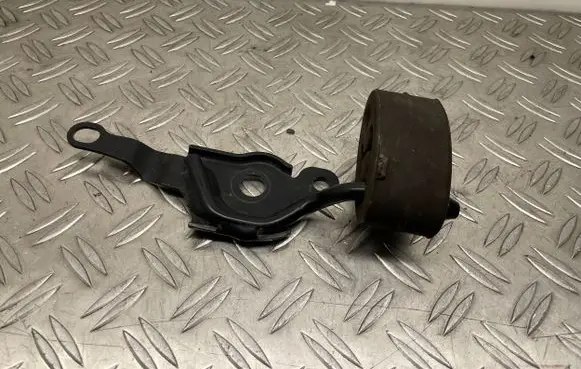 Volvo S60 Muffler mount bracket/holder 6G9N5D261CB 30748235