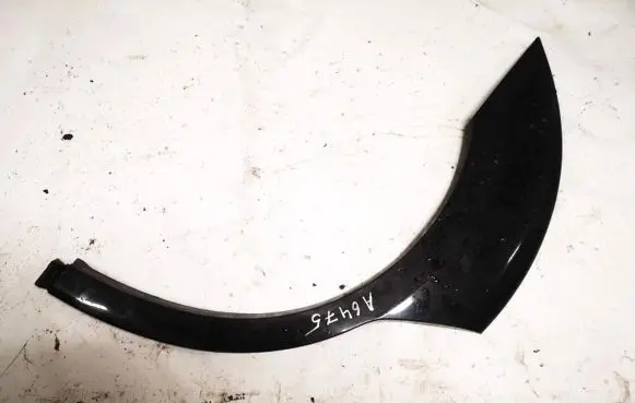 Subaru Outback Front arch trim 