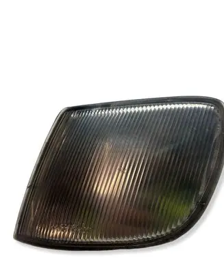 Volkswagen PASSAT B4 Front reflector 185102B
