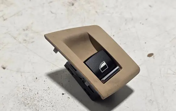 BMW 5 F10 F11 Electric window control switch 916352701
