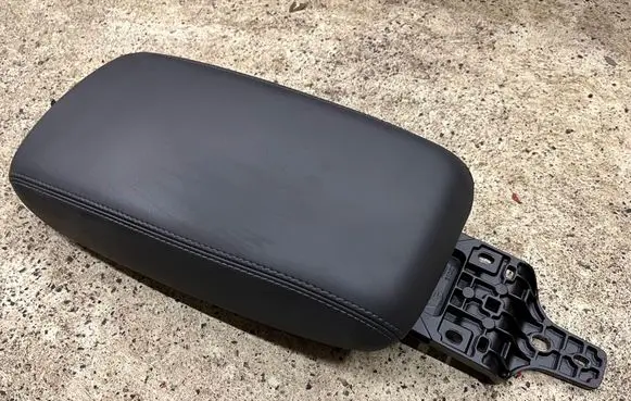 Alfa Romeo Stelvio Armrest 156515440