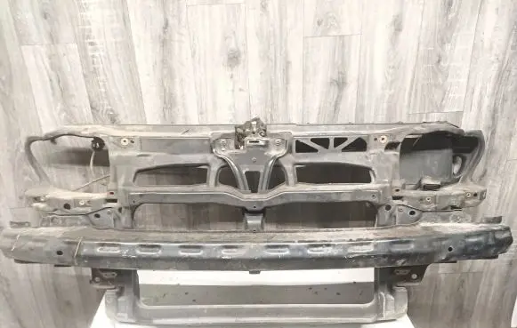 Volkswagen Golf IV Radiator support slam panel 1J0806635A