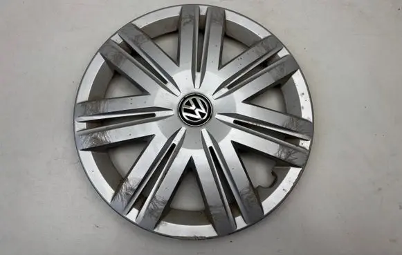 Volkswagen Polo V 6R R14 wheel hub/cap/trim 6C0601147