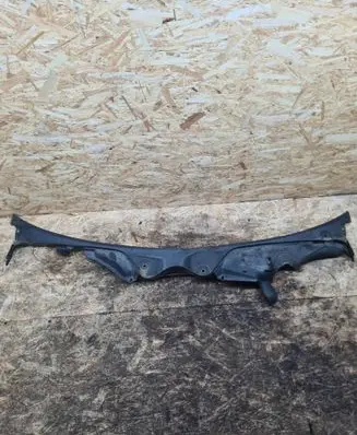 Mercedes-Benz E W211 Wiper trim A2118300013