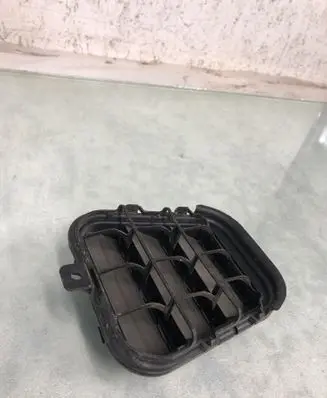 Seat Arona Quarter panel pressure vent 4G9819181B