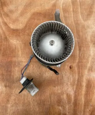 Mazda 626 Heater fan/blower HB111GE4T 9D15
