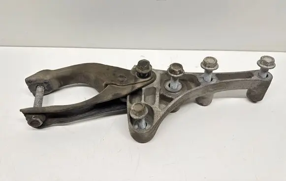 Opel Astra K Gearbox mounting bracket 13424445 13364120