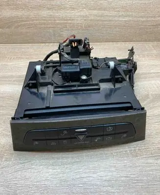 Mercedes-Benz E W211 CD/DVD changer A2116800552