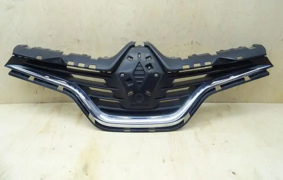 Renault Captur Front bumper upper radiator grill