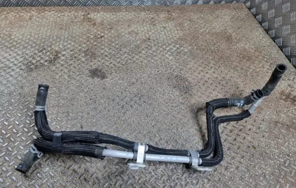 Jeep Grand Cherokee Engine coolant pipe/hose