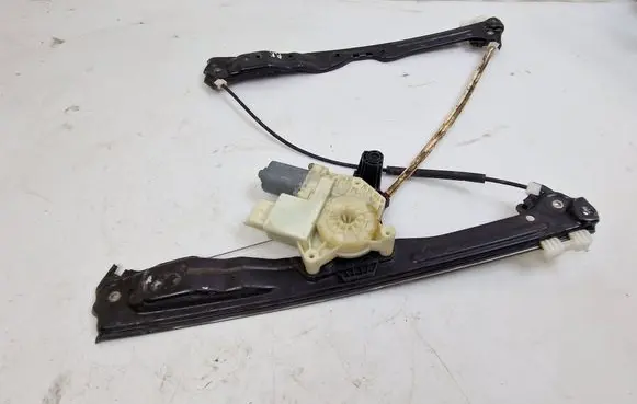 Peugeot 308 Front door window regulator with motor 9678189880