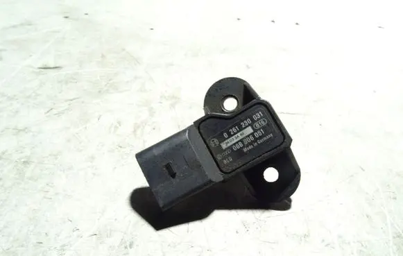 Volkswagen Golf V Air pressure sensor 0261230031 06B906051