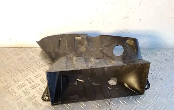 Lexus RX 450H Intercooler air guide/duct channel 