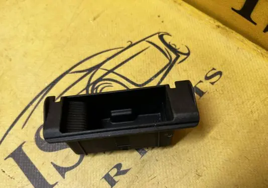 Audi Q7 4M Rear door ashtray 4G8857406A