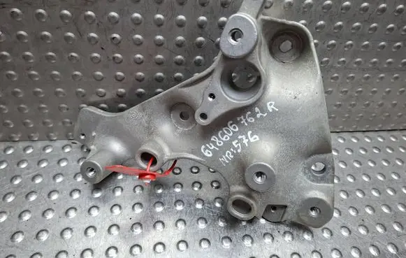 Renault Trafic III (X82) Gearbox mounting bracket S17946576 648606762R