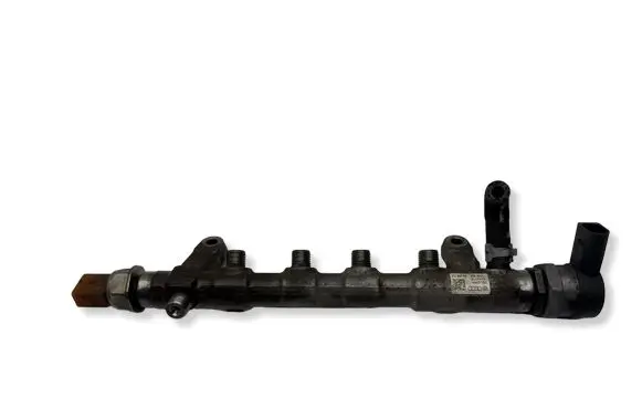 Volkswagen PASSAT CC Fuel main line pipe 057130764AB