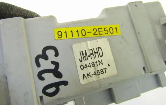 Hyundai Tucson JM Fuse module 911102E501