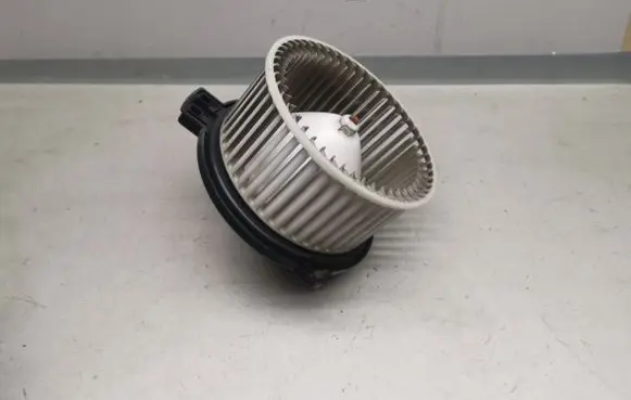 Mazda 2 Heater fan/blower 8940000222