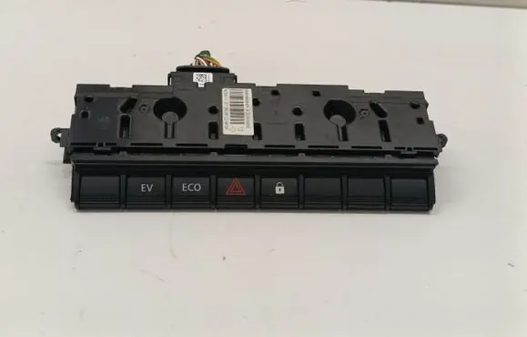 Renault Arkana A set of switches 283E88884R