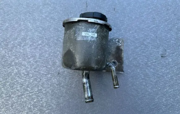 Nissan Patrol Y61 Power steering fluid tank/reservoir 49115VB300