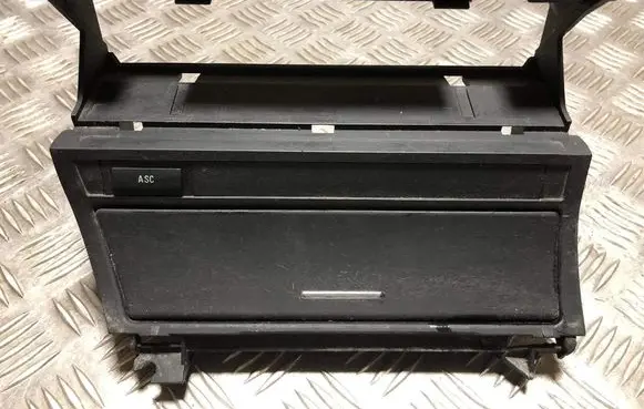 BMW 3 E46 Car ashtray 307090100 8205377 307110100