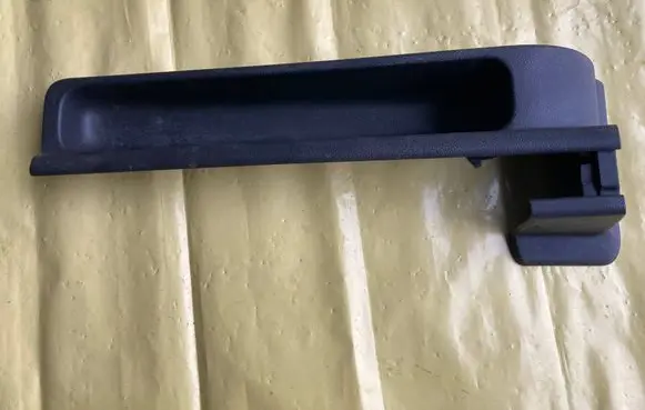 Mercedes-Benz A W169 Front driver seat rail trim A1699190520