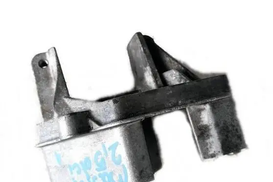 Renault Master II Driveshaft support bearing bracket 8200766029