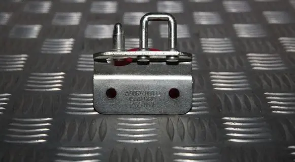 Mercedes-Benz Sprinter W906 Loading door lock loop/hook striker A9067400032 9067400032