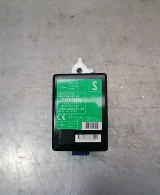 Toyota Auris 150 Door central lock control unit/module 8974002010