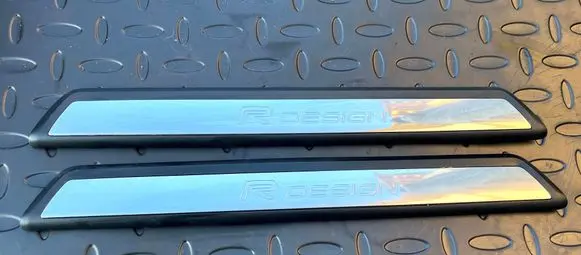 Volvo V40 Front sill trim cover 31440446