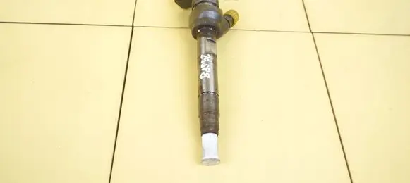Toyota Avensis T270 Fuel injector 0445110599 29SP8
