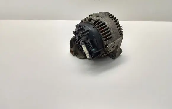 BMW 5 E60 E61 Generator/alternator 7797521 TG17C010 12317797521