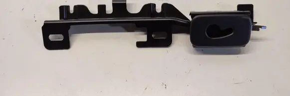 Mercedes-Benz GLC C253 Radiator mount bracket A2538159631