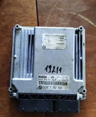 BMW 7 E65 E66 Engine control unit/module 7792024 0281010565