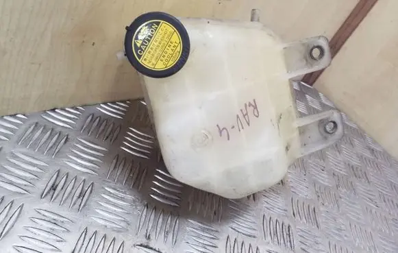 Toyota RAV 4 (XA20) Coolant expansion tank/reservoir