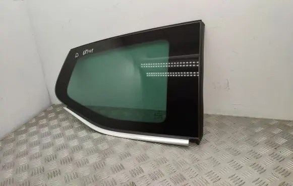 Peugeot 5008 Rear side window 43R002092