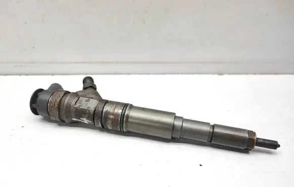 BMW 5 E60 E61 Fuel injector 7794435 0445110209