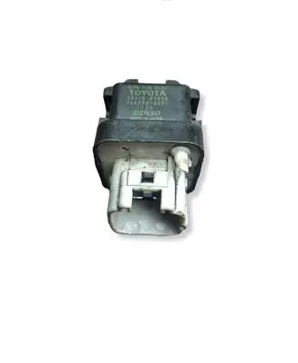 Toyota Avensis T250 Glow plug pre-heat relay 2861067010 1567000671