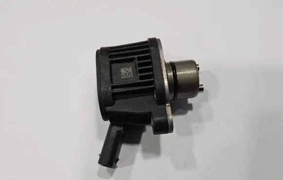 Volkswagen Tiguan Turbo solenoid valve 04E906048C 04E906048