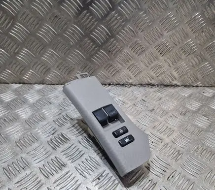 Toyota Yaris Electric window control switch 742320D110
