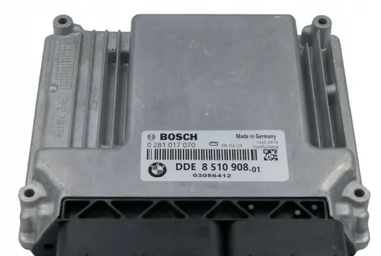 BMW 1 E81 E87 Engine control unit/module DDE851090801