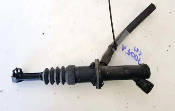 Clutch master cylinder