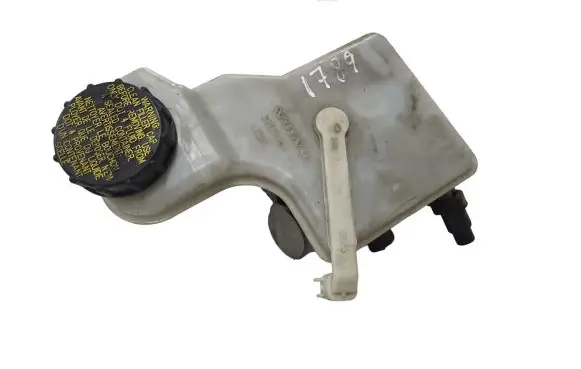 Master brake cylinder